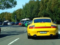 photo_219_porsche_993_c4s_through_the_windscreen_1_57966_wt.jpg