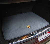 kovrik-v-bagazhnik-alcantara.jpg