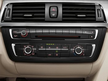 2012-bmw-3-series-74.jpg
