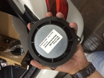 AK-speaker.jpg