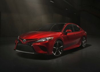 1484262681_eksterer-toyota-camry-2018.jpg