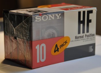 Sony HF10 01 Box Pack Angle.JPG