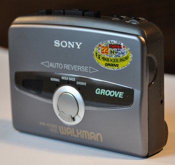 Sony Walkman WM-EX362 08 Angle 1.JPG