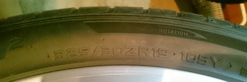 Hankook Ventus V12 evo 325-30-19 3.JPG