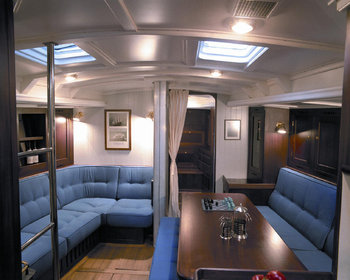 Bestevaer_53ST_BVII_Aluminium_Sailing_Yacht_Interior-3.jpg