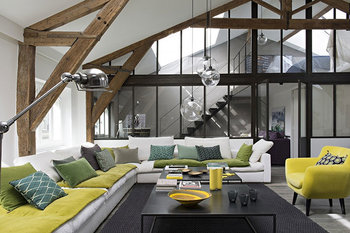 krutoi-loft-v-parizhe-pufikhomes-1.jpg
