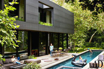 modern-family-home-in-los-angeles-pufikhomes-1.jpg