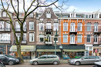 unique-white-apartment-in-amsterdam-pufikhomes-1.jpg