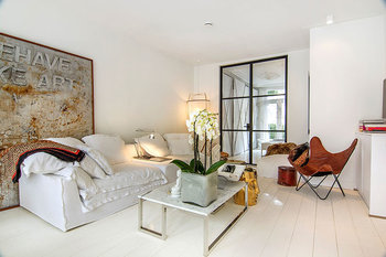 unique-white-apartment-in-amsterdam-pufikhomes-2.jpg