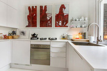 unique-white-apartment-in-amsterdam-pufikhomes-7.jpg