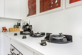 unique-white-apartment-in-amsterdam-pufikhomes-8.jpg