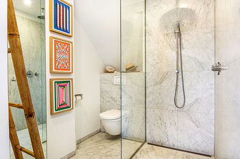 unique-white-apartment-in-amsterdam-pufikhomes-18.jpg