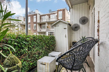unique-white-apartment-in-amsterdam-pufikhomes-19.jpg