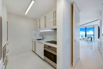 zaha-hadids-miami-apartment-tells-a-wonderful-design-story-3.jpg