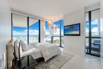 zaha-hadids-miami-apartment-tells-a-wonderful-design-story-4.jpg