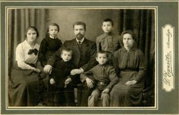 1916.jpg