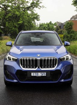 2023_BMW_X1_S_Drive_20i_SUV_blue_79_2211bmwx1.jpg