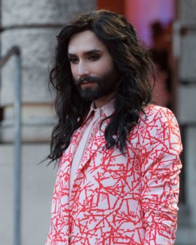 Conchita_Amadeus_Awards_2017_d.jpg