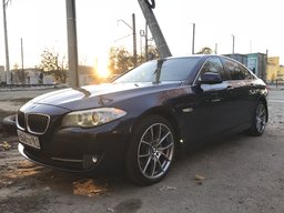 049Z