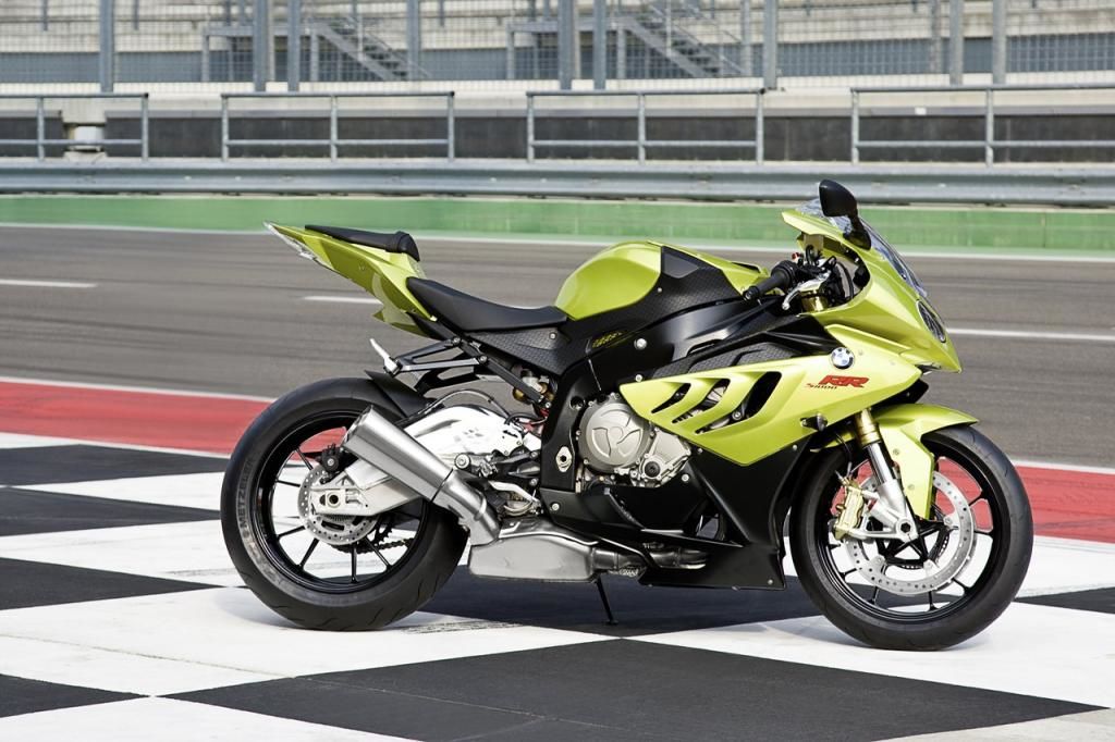 Moto s50. BMW s1000rr 2010. BMW s1000r 2023. Мотоцикл для начинающих. Мотоциклы легкие по весу мото Гуци.