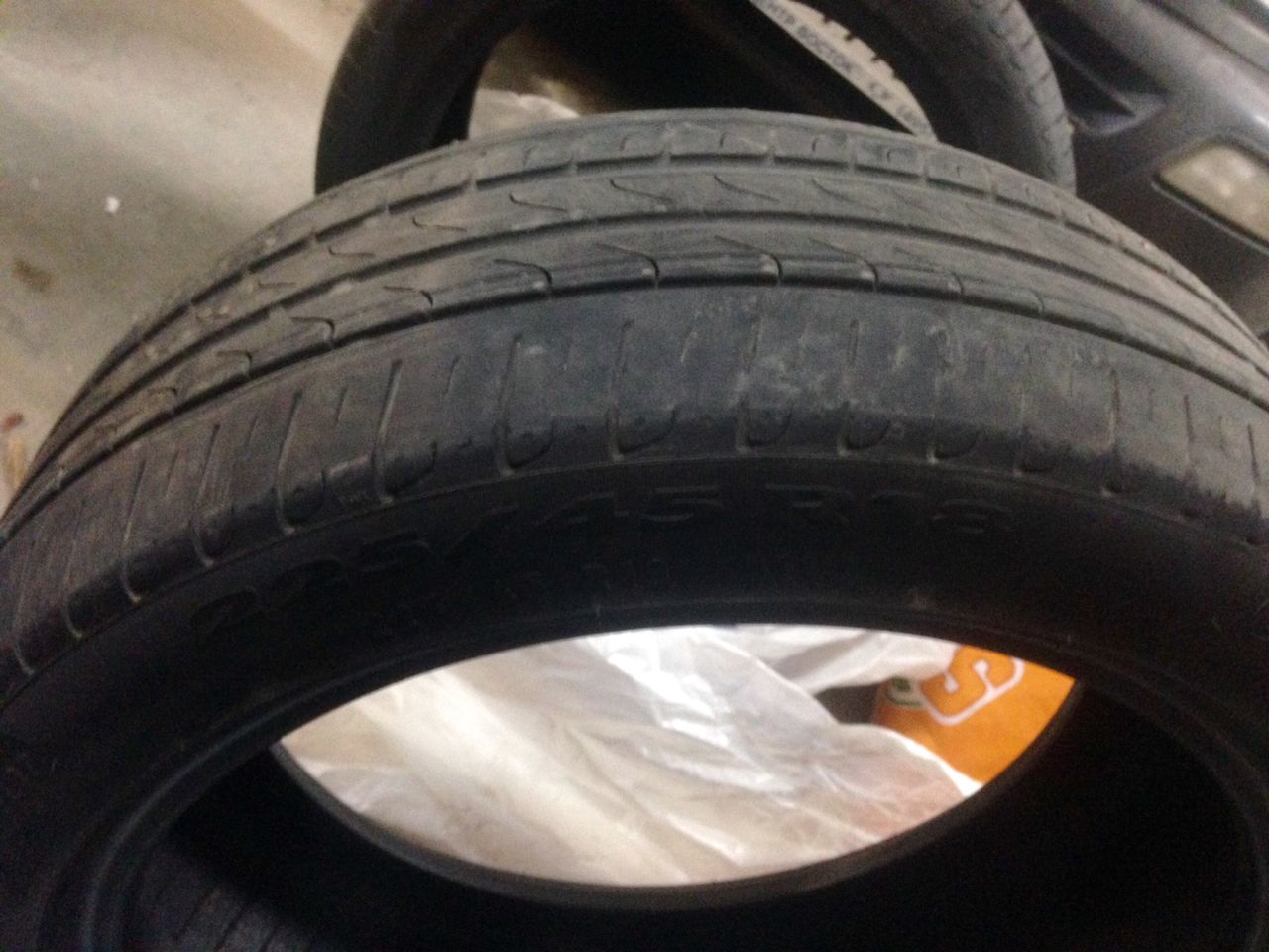 305366