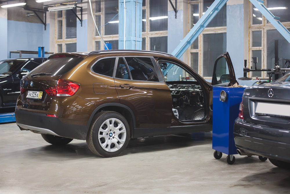 BMW X1 будни сервиса <br />
MB Zapad / МБ Запад<br />
Обслуживание и ремонт. Дооснащение Тюнинг...