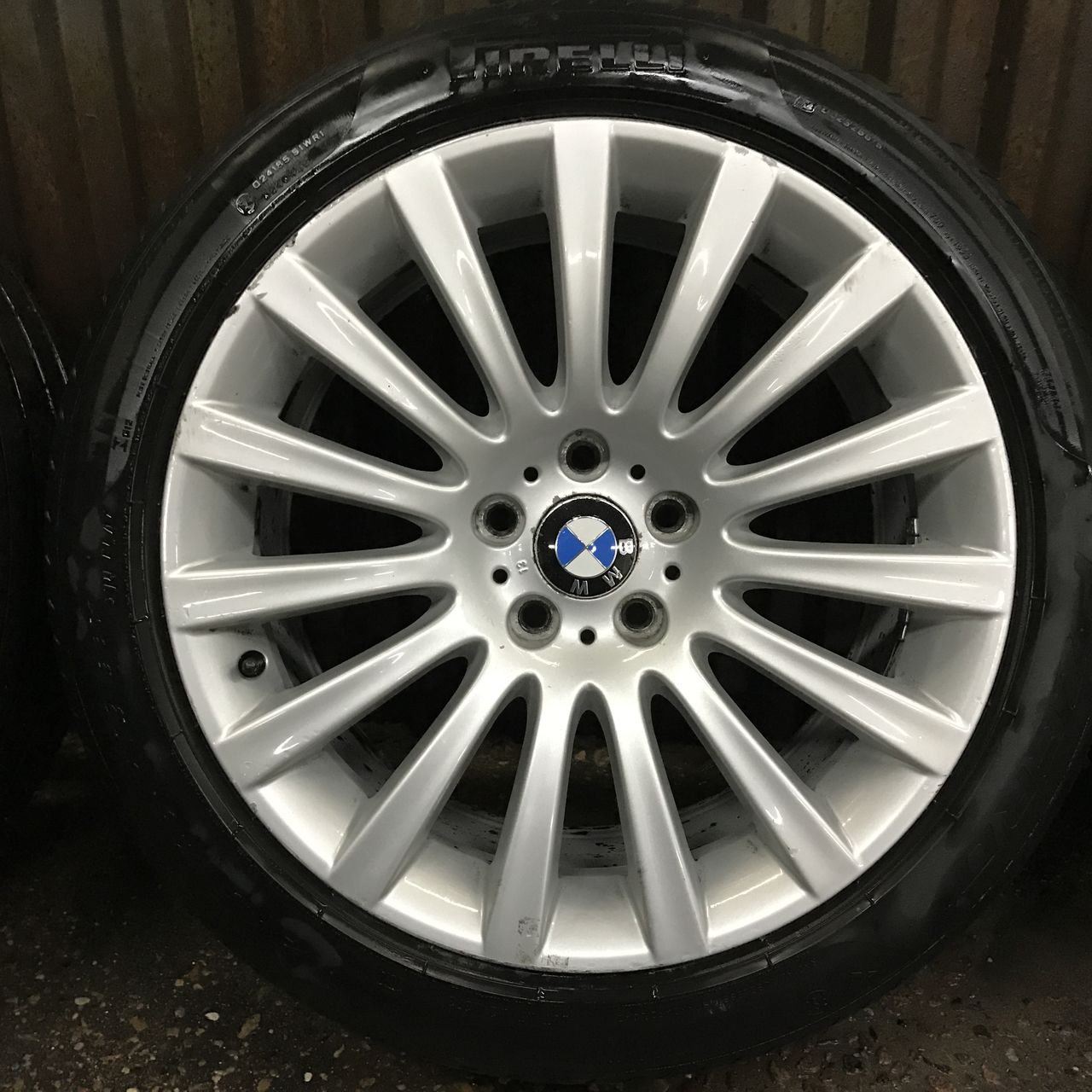 R 19 ru. BMW f01 диски r17. 235 Стиль БМВ f01. BMW f01 235 стиль. Диски БМВ 235 стиль f01.