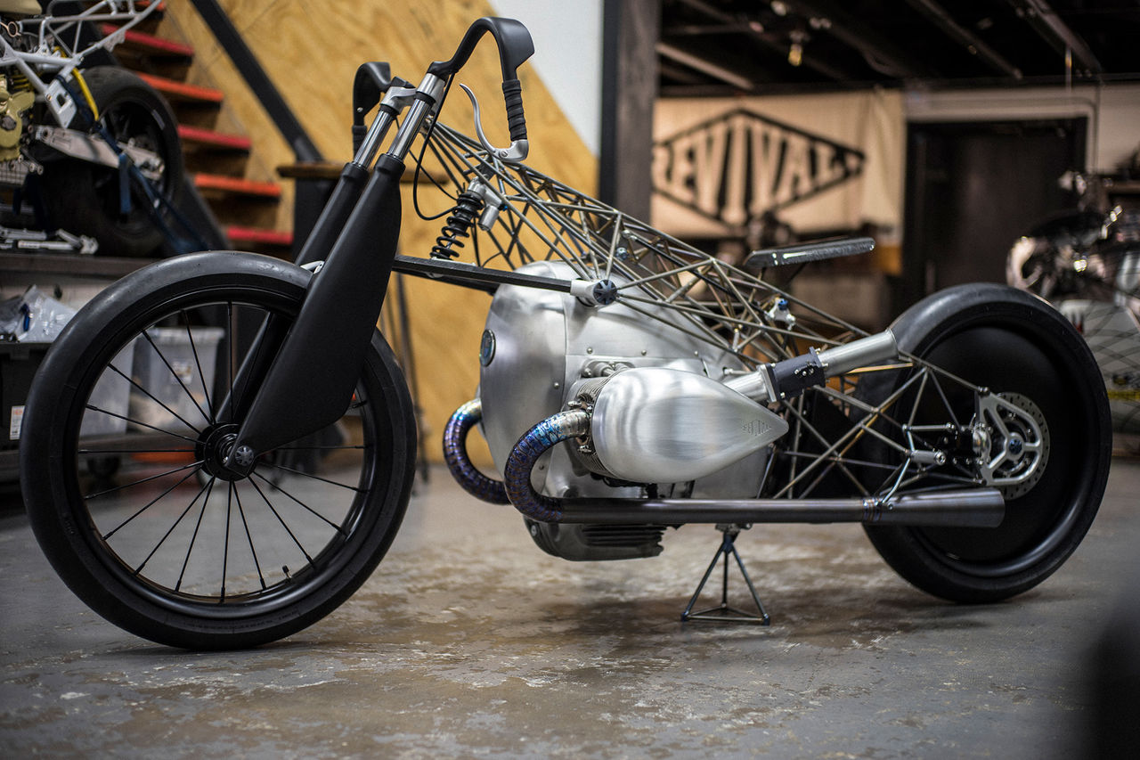 Revival Cycles henne BMW Landspeeder