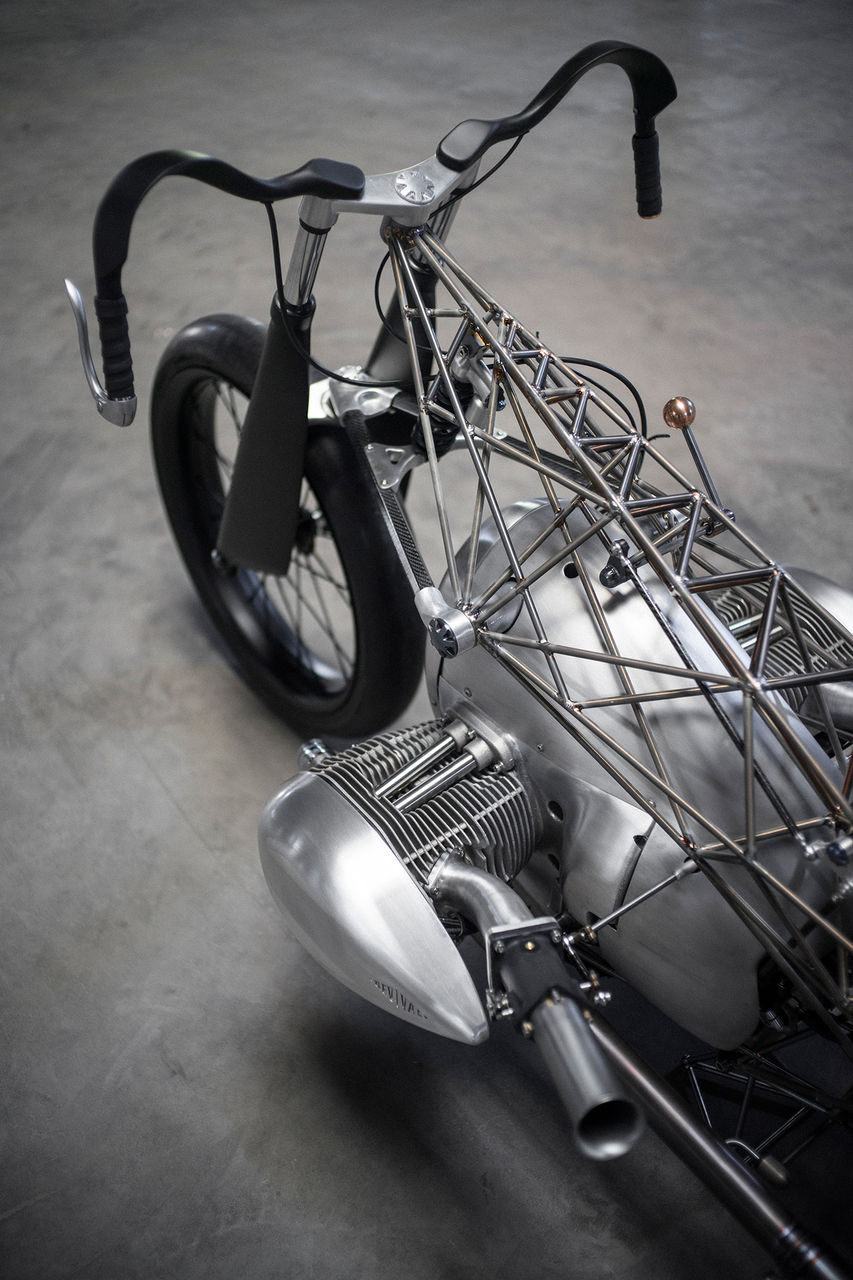 Revival Cycles henne BMW Landspeeder