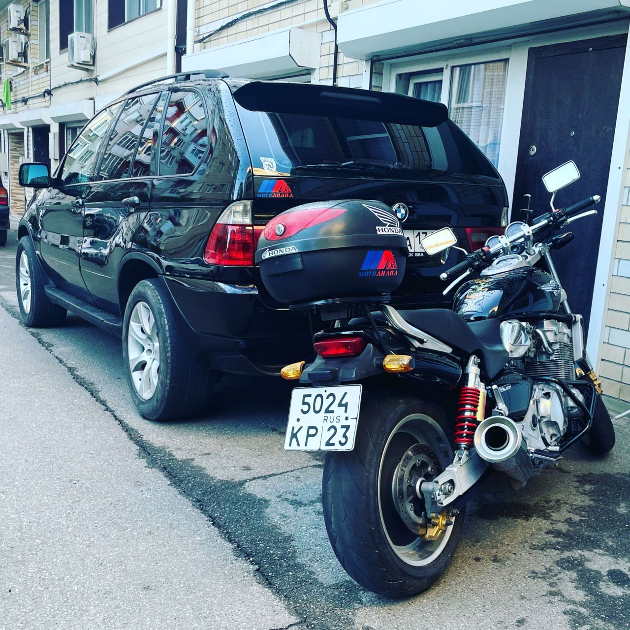 BMW X5 /HONDA X4