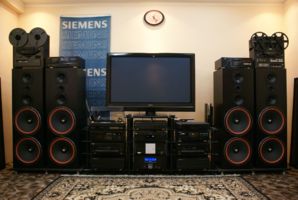 Stereo System (Powered by Rustamich)