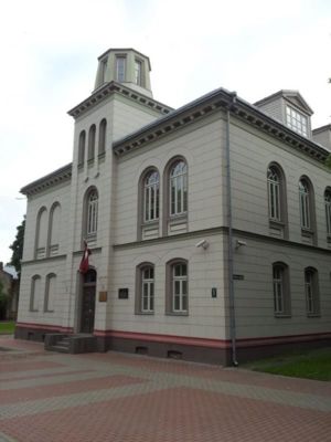 105
