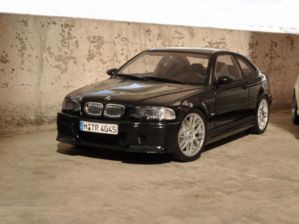 Autoart BMW M3 CSL E46