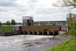 Рыбинская ГЭС. Водосливная плотина