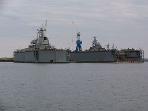 318340