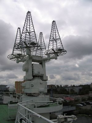 318390