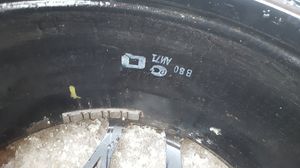 331705
