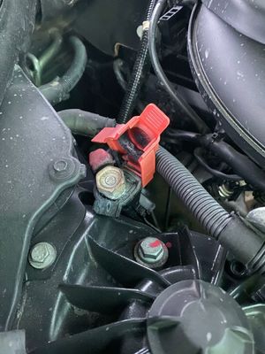 373050