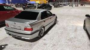 BMW 320i E36