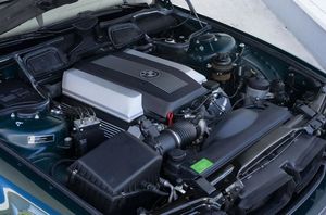 379880