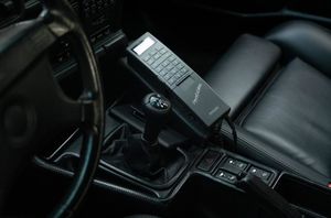 385568