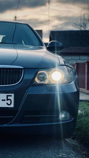 E90 330i