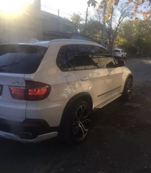 BMW e70