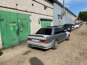 Возле работы