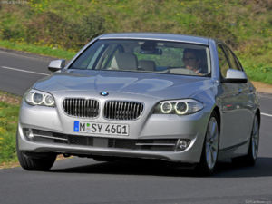 BMW 5 Series 2011 1024x768 wallpaper 17