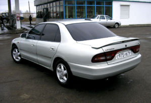 Mitsubishi Galant
2002-2004