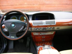 БМВ 740 002