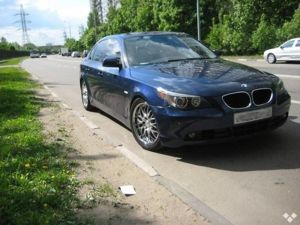 BMW525