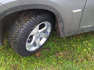 215/60R17. Перед.